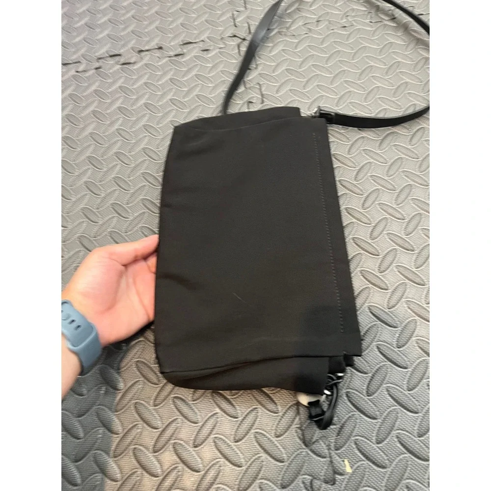 Skagen‎ Crossbody Bag Womens OS Black Nylon Leather Trim Minimalist Messenger